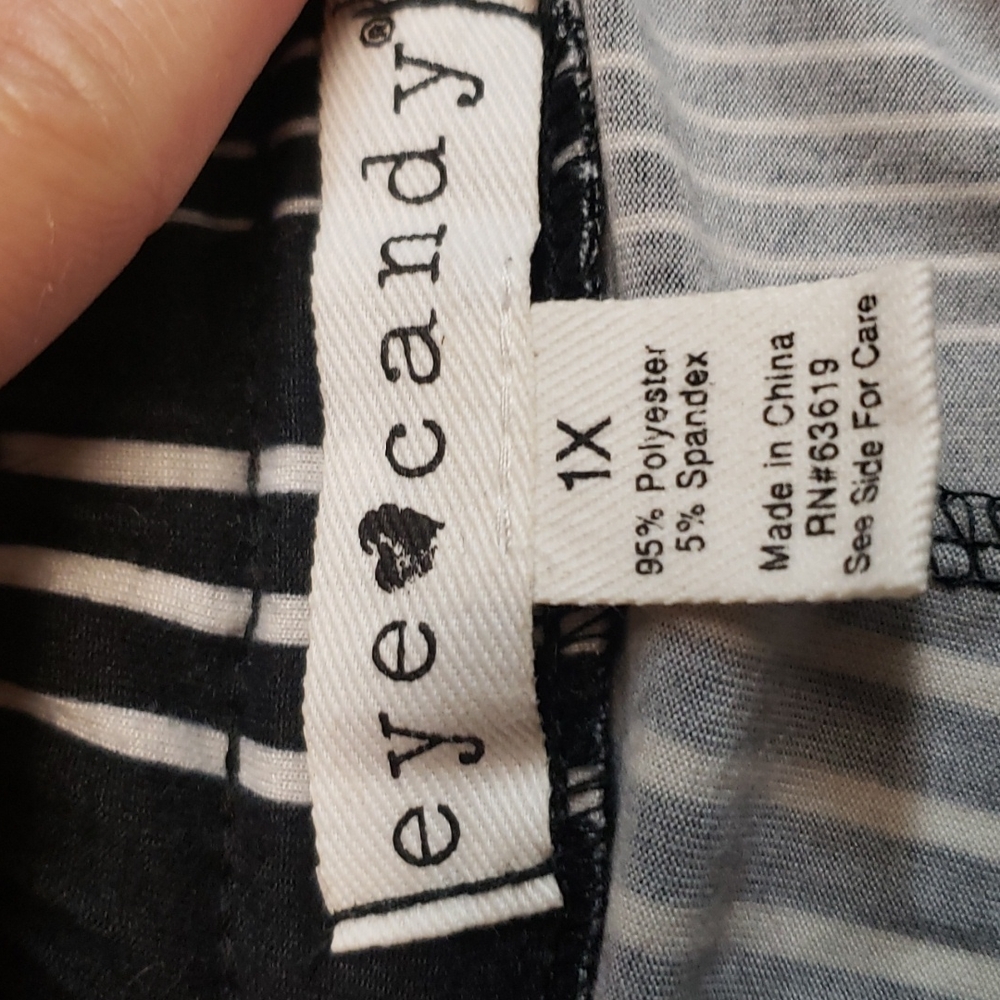 Eye candy pants, size 1x - Picture 4 of 6